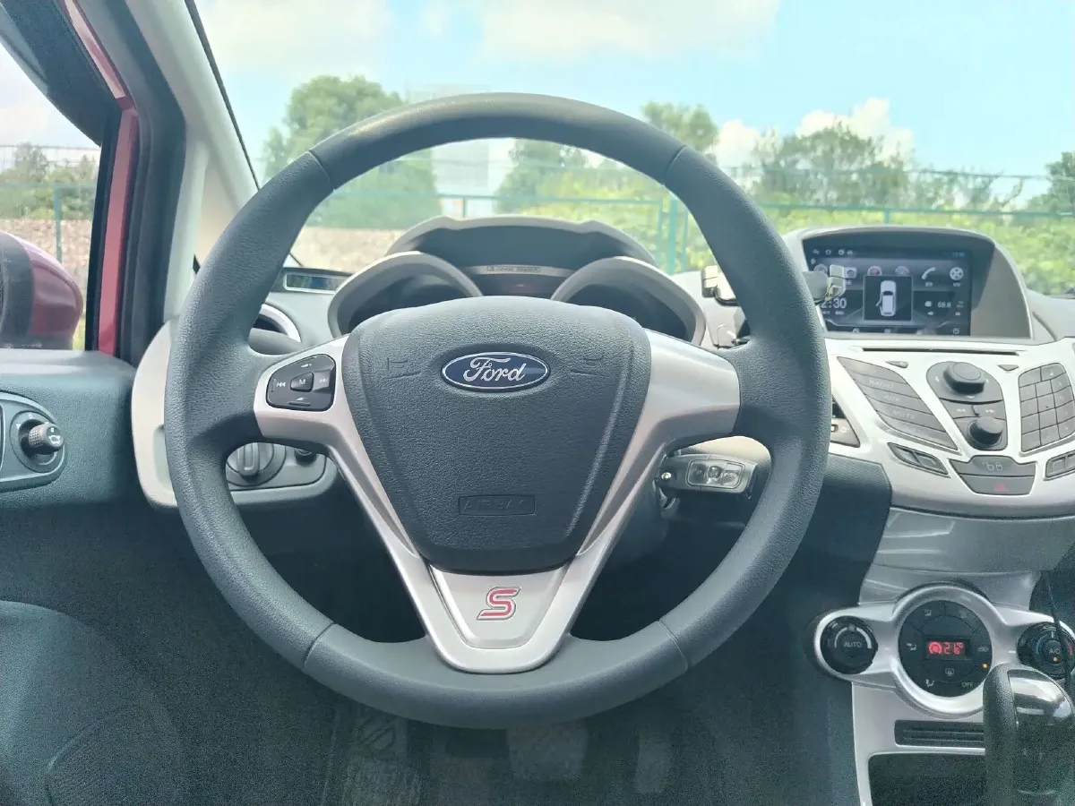 2012 Ford Fiesta 1.5L 103HP L4 4AT,autocango,china used car exporter,china ev exporter,chinese used car exporter,chinese used ev exporter