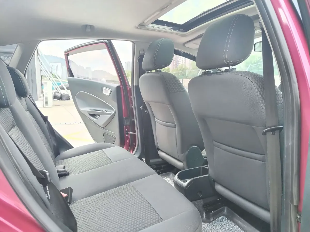 2012 Ford Fiesta 1.5L 103HP L4 4AT,autocango,china used car exporter,china ev exporter,chinese used car exporter,chinese used ev exporter