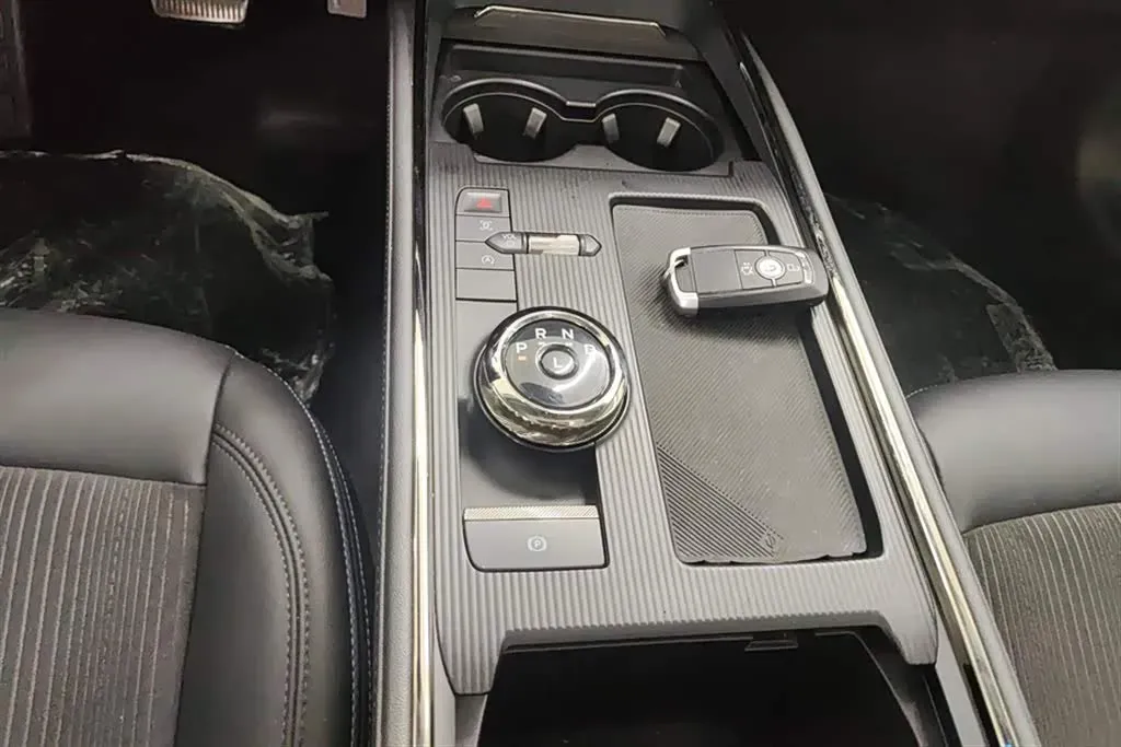 2022 Ford EVOS 2.0T 238HP L4 8AT,autocango,china used car exporter,china ev exporter,chinese used car exporter,chinese used ev exporter