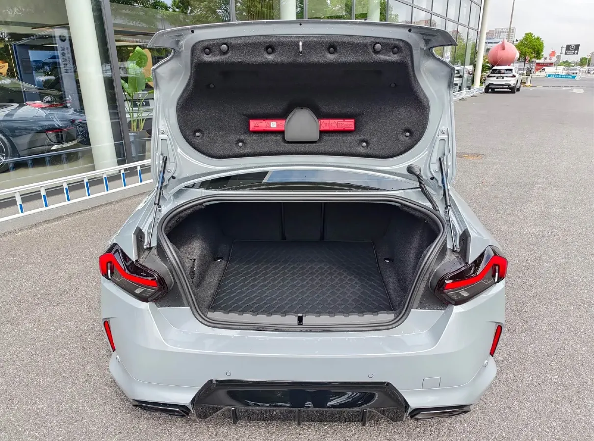 2024 BMW 3.0T 333HP L6 8AT,autocango,china used car exporter,china ev exporter,chinese used car exporter,chinese used ev exporter