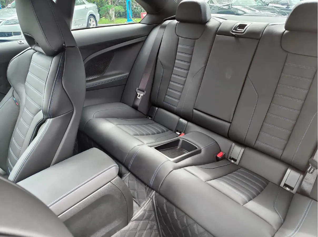 2024 BMW 3.0T 333HP L6 8AT,autocango,china used car exporter,china ev exporter,chinese used car exporter,chinese used ev exporter