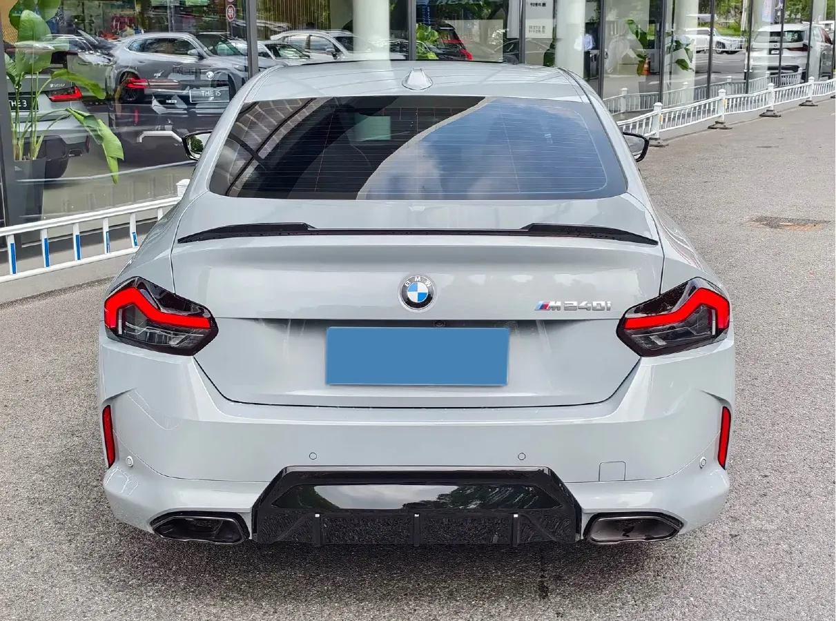 2024 BMW 3.0T 333HP L6 8AT,autocango,china used car exporter,china ev exporter,chinese used car exporter,chinese used ev exporter