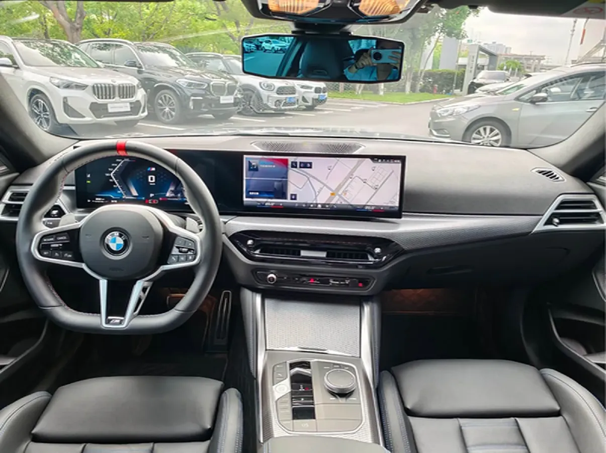 2024 BMW 3.0T 333HP L6 8AT,autocango,china used car exporter,china ev exporter,chinese used car exporter,chinese used ev exporter