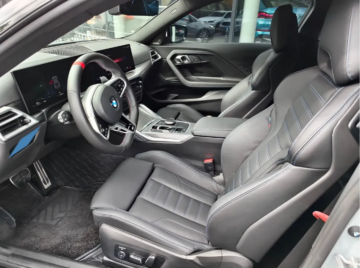 2024 BMW 3.0T 333HP L6 8AT,autocango,china used car exporter,china ev exporter,chinese used car exporter,chinese used ev exporter