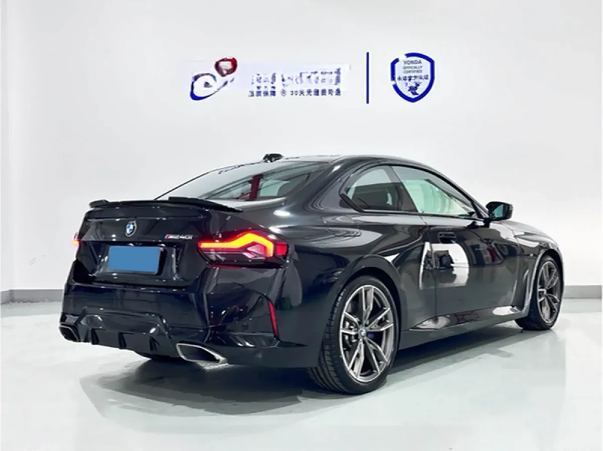 2023 BMW 3.0T 333HP L6 8AT,autocango,china used car exporter,china ev exporter,chinese used car exporter,chinese used ev exporter
