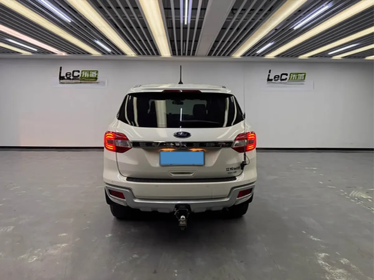 2017 Ford Everest 2.0T 245HP L4 6AT,autocango,china used car exporter,china ev exporter,chinese used car exporter,chinese used ev exporter