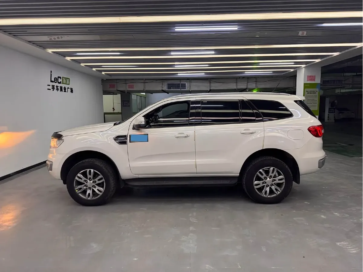 2017 Ford Everest 2.0T 245HP L4 6AT,autocango,china used car exporter,china ev exporter,chinese used car exporter,chinese used ev exporter