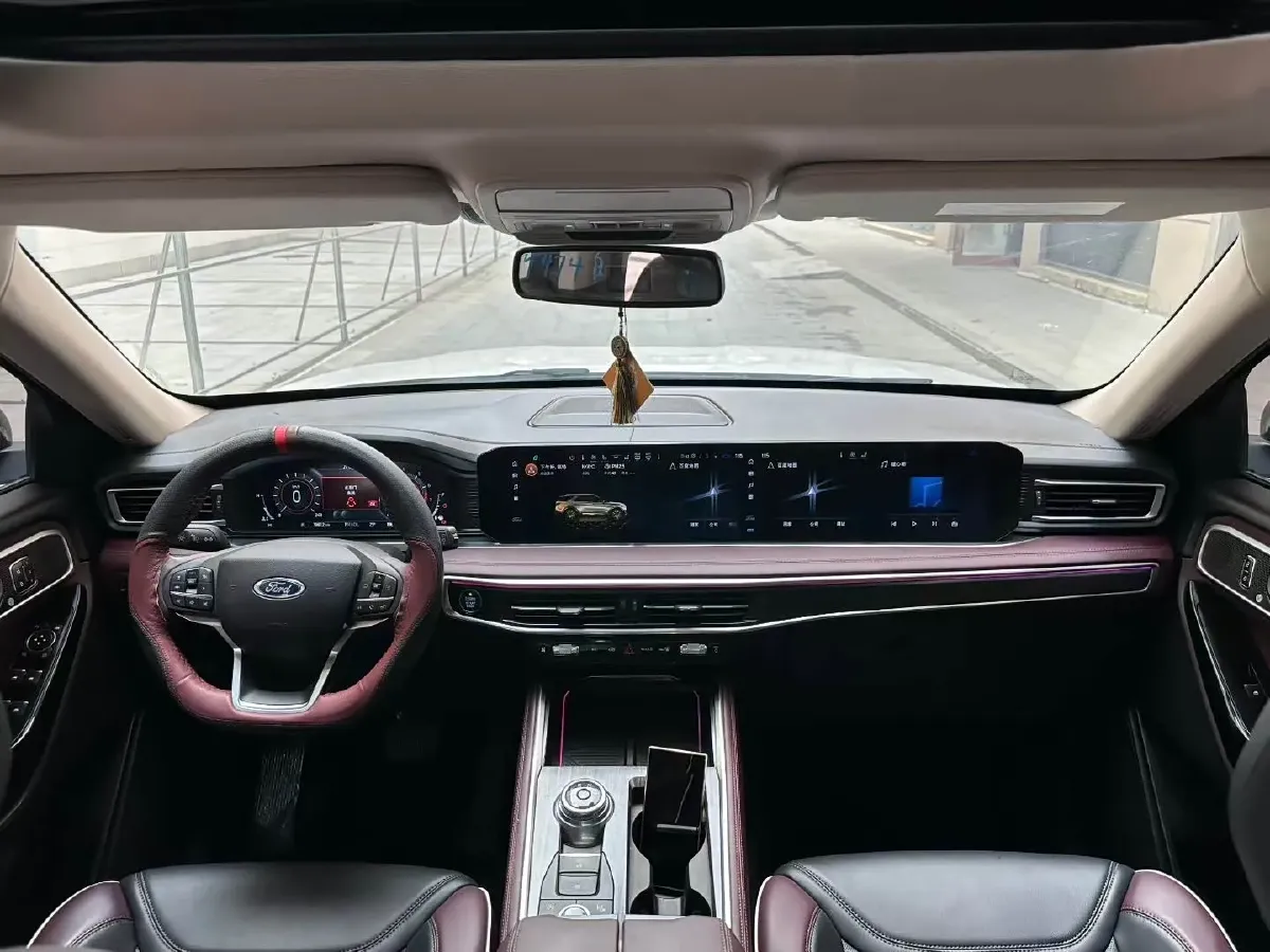 2023 Ford Explorer 2.3T 276HP L4 10AT,autocango,china used car exporter,china ev exporter,chinese used car exporter,chinese used ev exporter