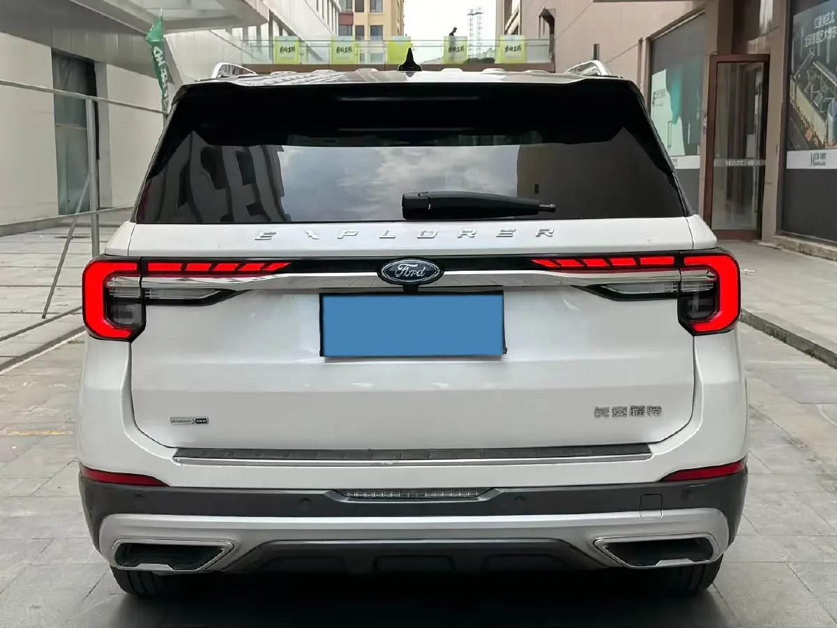 2023 Ford Explorer 2.3T 276HP L4 10AT,autocango,china used car exporter,china ev exporter,chinese used car exporter,chinese used ev exporter