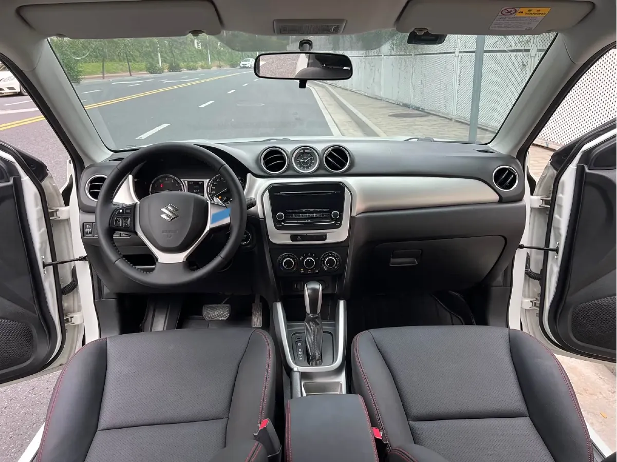 2016 Suzuki Vitara 1.4T 140HP L4 6AT,autocango,china used car exporter,china ev exporter,chinese used car exporter,chinese used ev exporter