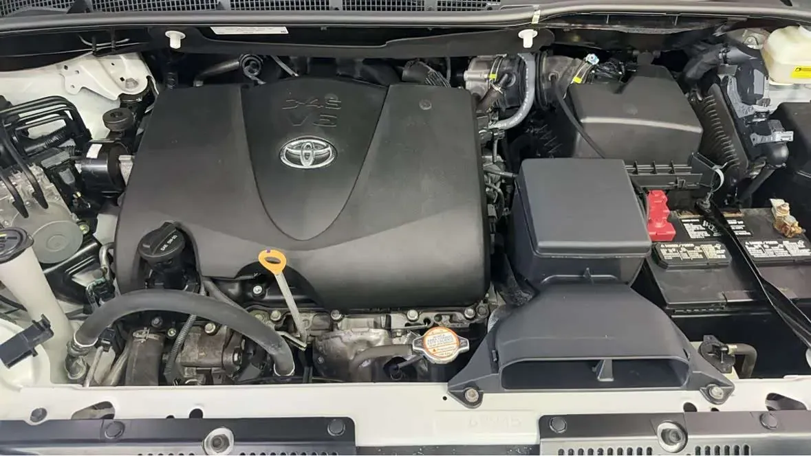 2015 Toyota Sienna 3.5L 269HP V6 6AT,autocango,china used car exporter,china ev exporter,chinese used car exporter,chinese used ev exporter