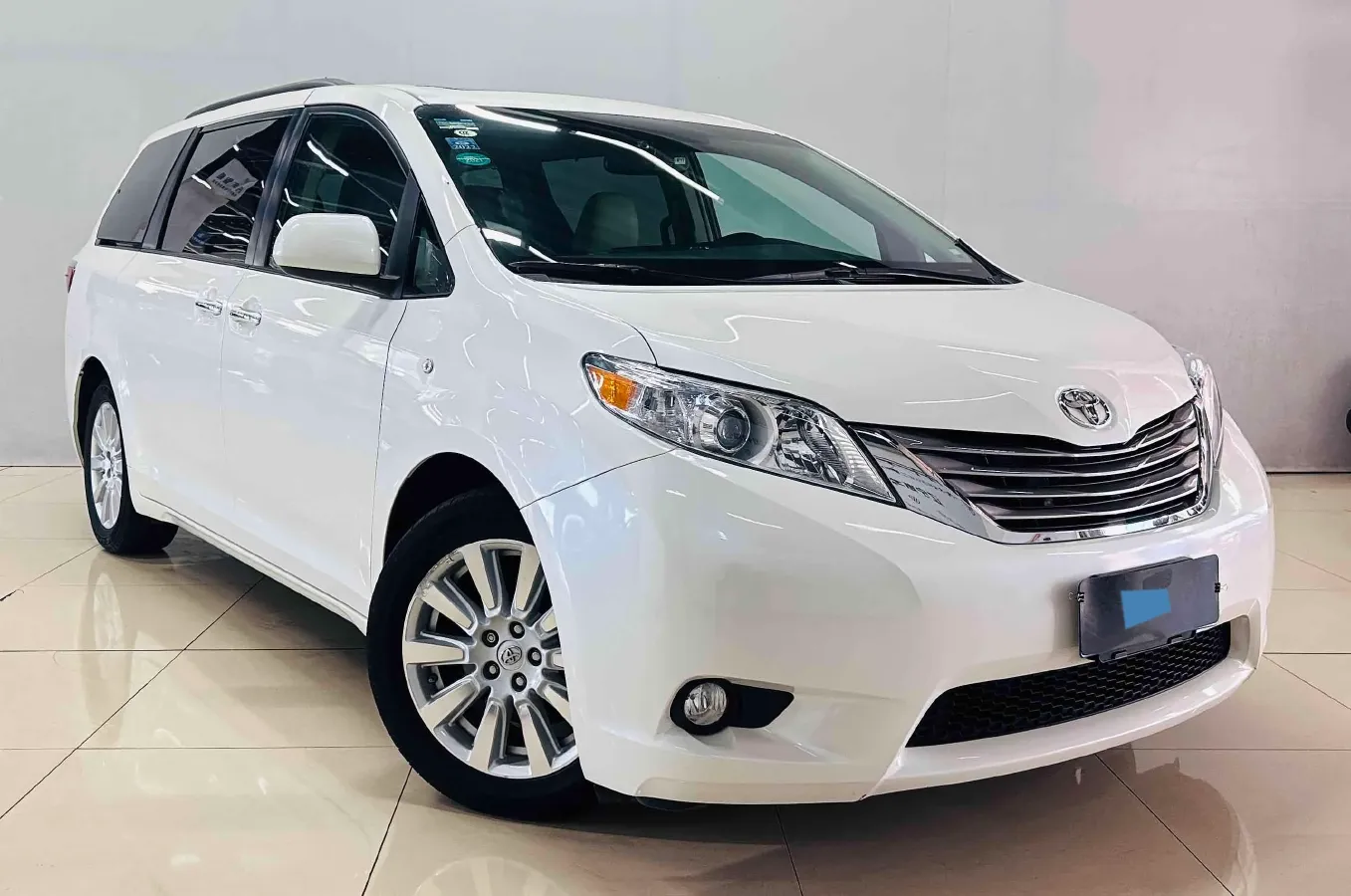 2015 Toyota Sienna 3.5L 269HP V6 6AT,autocango,china used car exporter,china ev exporter,chinese used car exporter,chinese used ev exporter