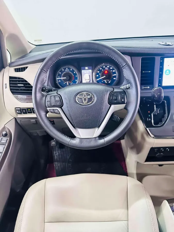 2015 Toyota Sienna 3.5L 269HP V6 6AT,autocango,china used car exporter,china ev exporter,chinese used car exporter,chinese used ev exporter