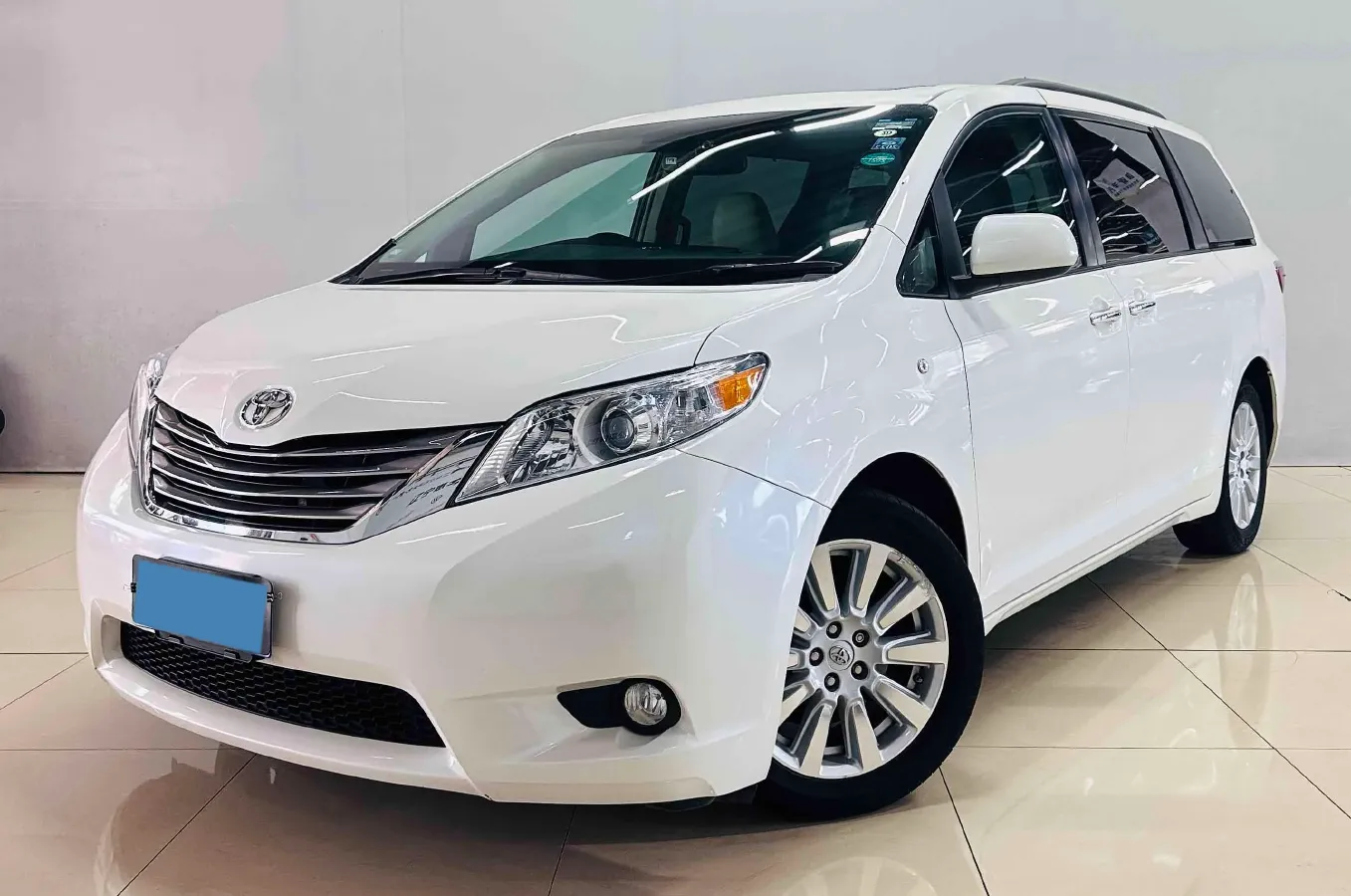 2015 Toyota Sienna 3.5L 269HP V6 6AT,autocango,china used car exporter,china ev exporter,chinese used car exporter,chinese used ev exporter