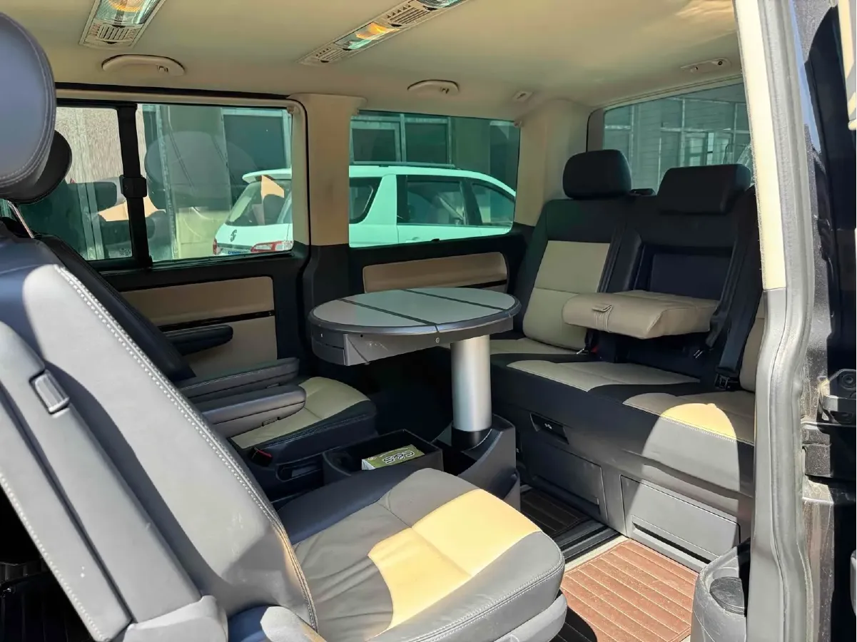 2012 Volkswagen Multivan 2.0T 204HP L4 7DCT,autocango,china used car exporter,china ev exporter,chinese used car exporter,chinese used ev exporter