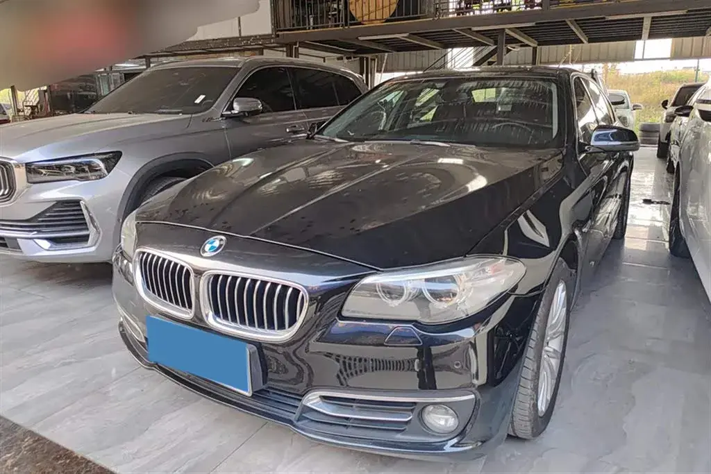 2014 BMW 5 Series 2.0T 218HP L4 8AT