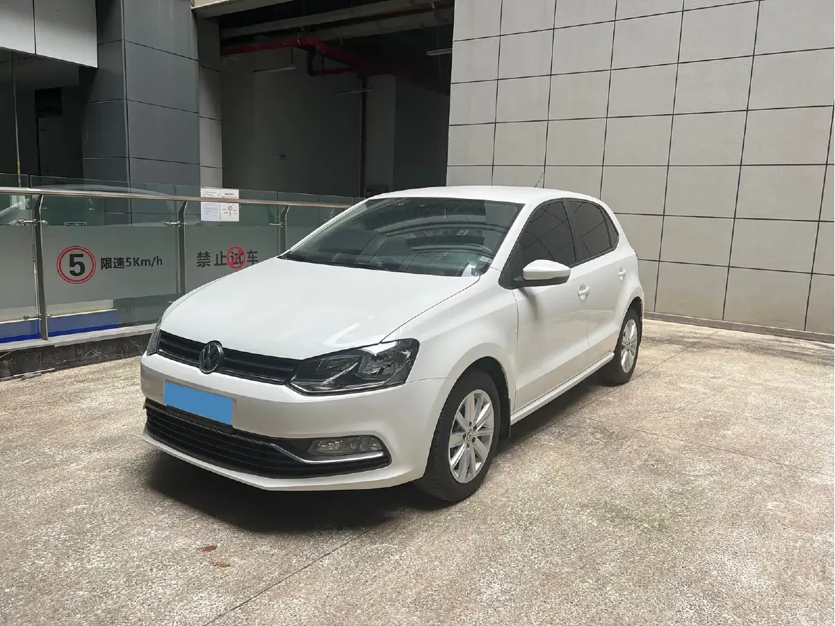 2014 Volkswagen Polo 1.4L 90HP L4 5MT