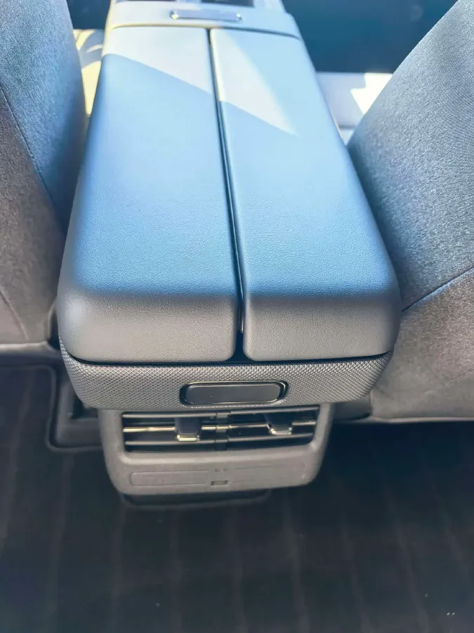 2025 Toyota BZ3X BEV 50.03KWH,autocango,china used car exporter,china ev exporter,chinese used car exporter,chinese used ev exporter