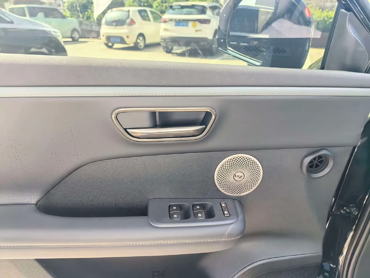 2025 Toyota BZ3X BEV 50.03KWH,autocango,china used car exporter,china ev exporter,chinese used car exporter,chinese used ev exporter