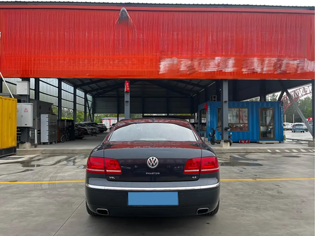 2011 Volkswagen Pheaton 4.2L 335HP V8 6AT,autocango,china used car exporter,china ev exporter,chinese used car exporter,chinese used ev exporter