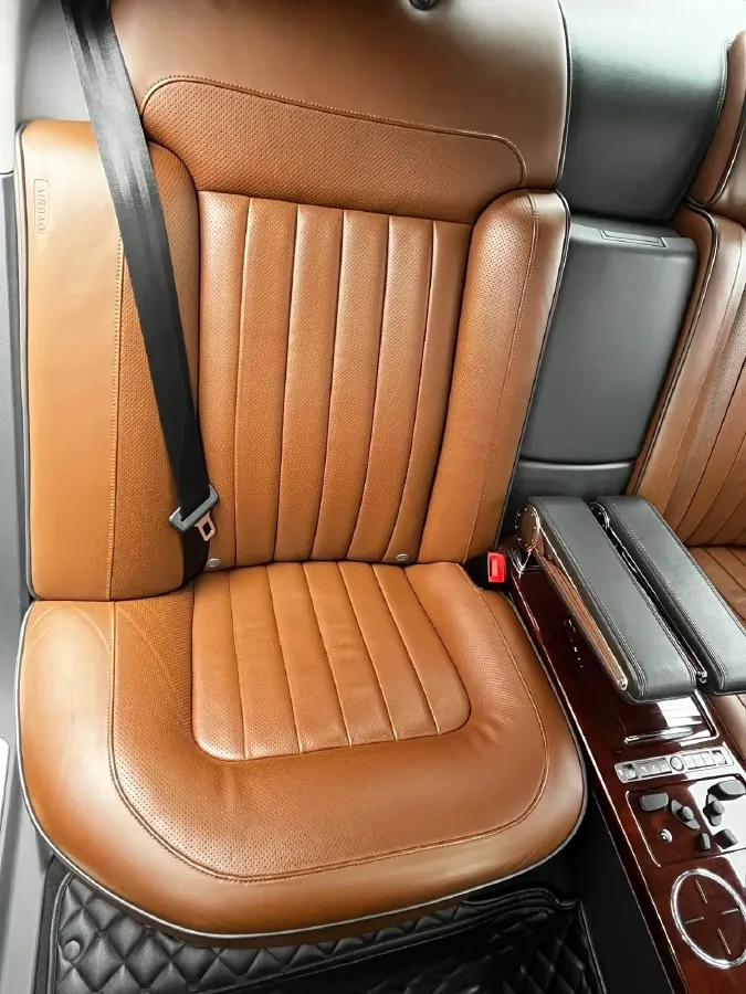 2011 Volkswagen Pheaton 4.2L 335HP V8 6AT,autocango,china used car exporter,china ev exporter,chinese used car exporter,chinese used ev exporter