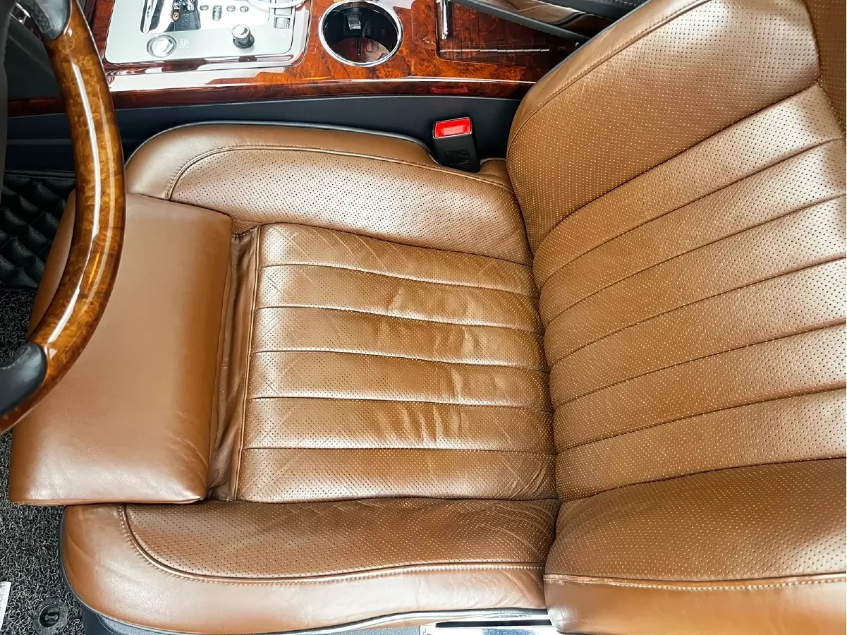 2011 Volkswagen Pheaton 4.2L 335HP V8 6AT,autocango,china used car exporter,china ev exporter,chinese used car exporter,chinese used ev exporter