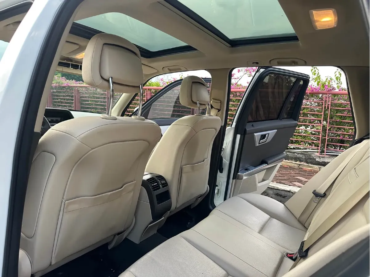 2013 Mercedes-Benz GLK Class 3.0L 245HP V6 7AT,autocango,china used car exporter,china ev exporter,chinese used car exporter,chinese used ev exporter