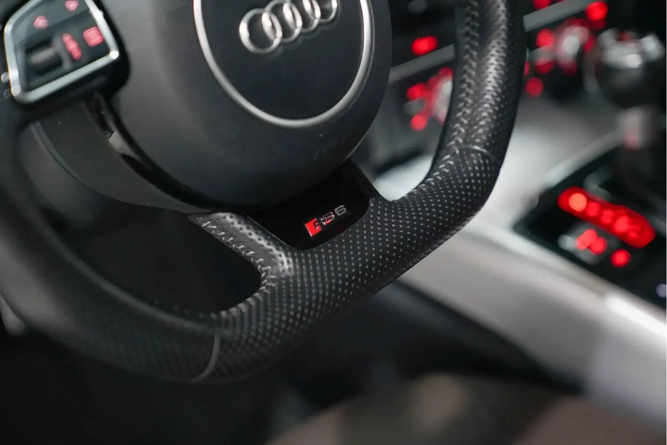 2018 Audi A6 3.0T 333HP V6 7DCT,autocango,china used car exporter,china ev exporter,chinese used car exporter,chinese used ev exporter