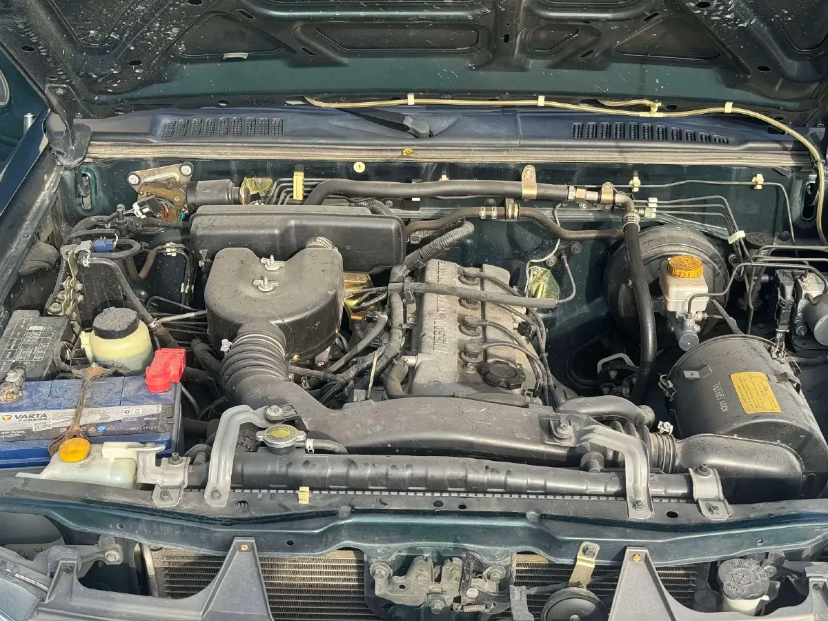 2011 Nissan D22 2.4L 150HP L4 5MT,autocango,china used car exporter,china ev exporter,chinese used car exporter,chinese used ev exporter