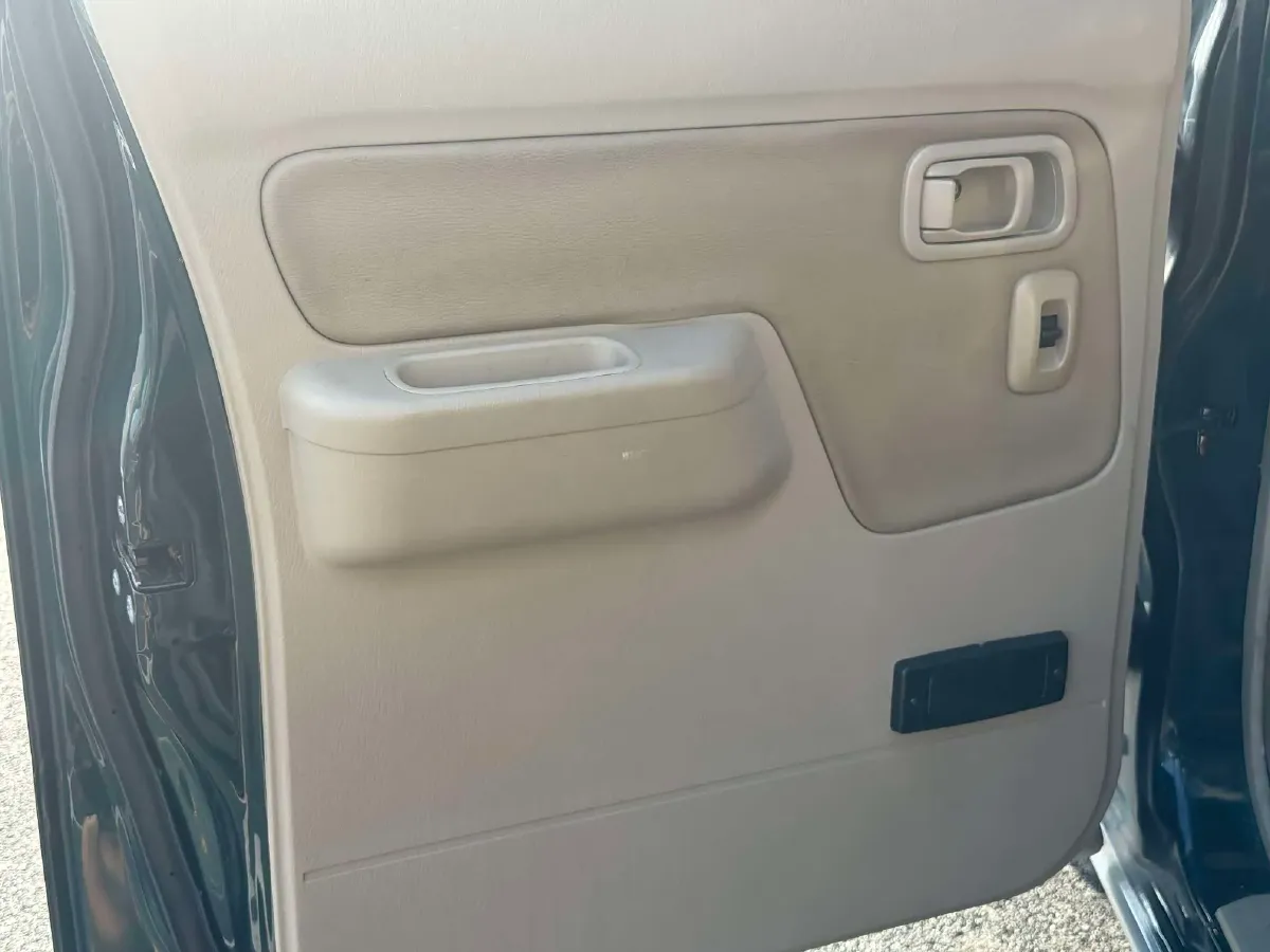 2011 Nissan D22 2.4L 150HP L4 5MT,autocango,china used car exporter,china ev exporter,chinese used car exporter,chinese used ev exporter