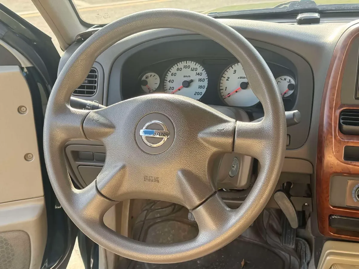 2011 Nissan D22 2.4L 150HP L4 5MT,autocango,china used car exporter,china ev exporter,chinese used car exporter,chinese used ev exporter