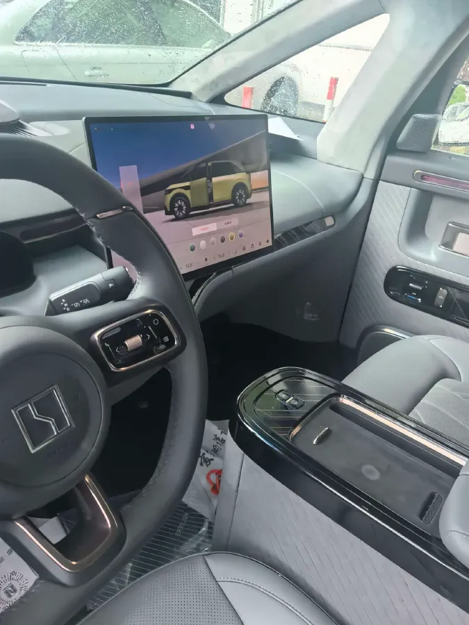 2025 Zeekr MIX BEV 102KWH,autocango,china used car exporter,china ev exporter,chinese used car exporter,chinese used ev exporter