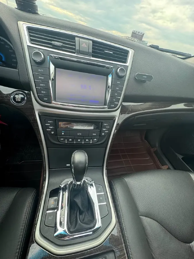 2013 ChangAn Raeton 1.8T 177HP L4 6AT,autocango,china used car exporter,china ev exporter,chinese used car exporter,chinese used ev exporter