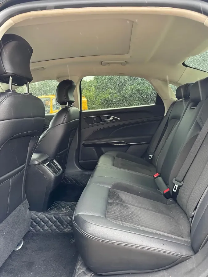 2019 Ford Taurus 2.0T 245HP L4 8AT,autocango,china used car exporter,china ev exporter,chinese used car exporter,chinese used ev exporter