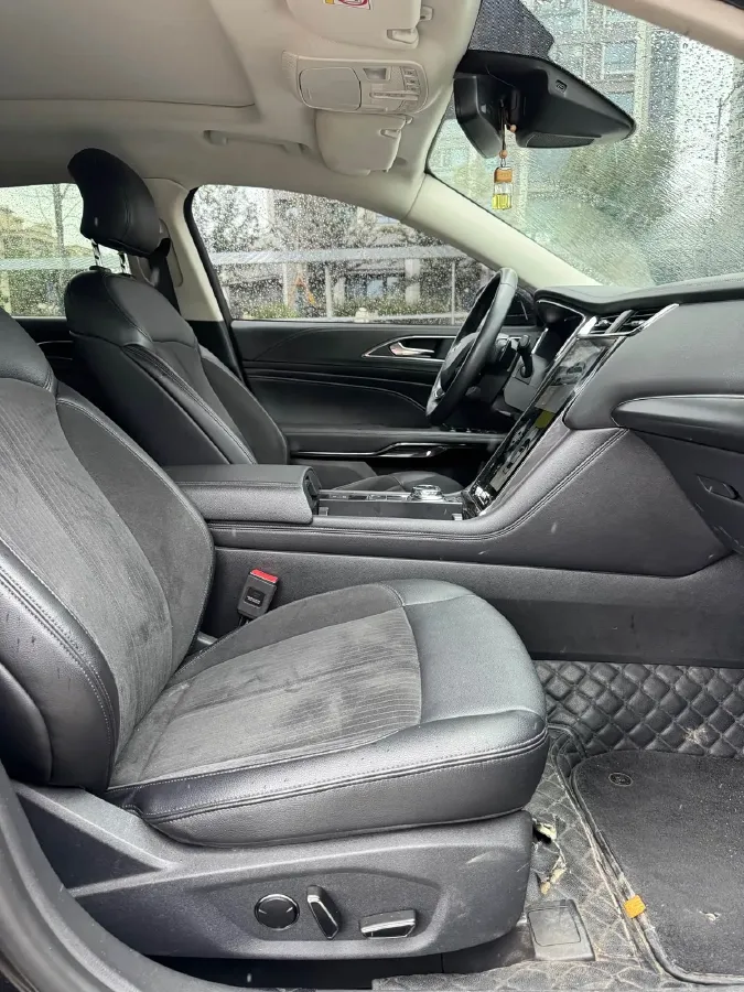 2019 Ford Taurus 2.0T 245HP L4 8AT,autocango,china used car exporter,china ev exporter,chinese used car exporter,chinese used ev exporter