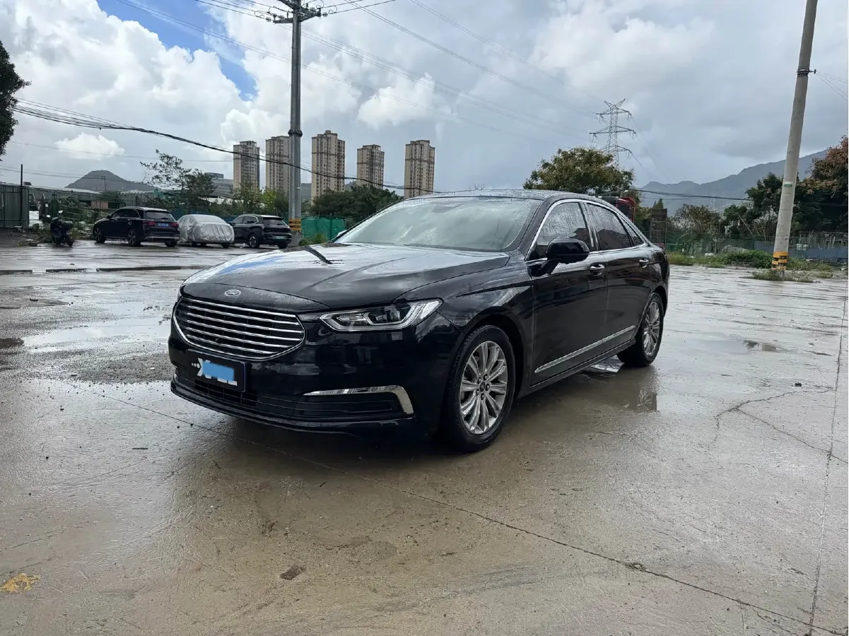 2019 Ford Taurus 2.0T 245HP L4 8AT,autocango,china used car exporter,china ev exporter,chinese used car exporter,chinese used ev exporter