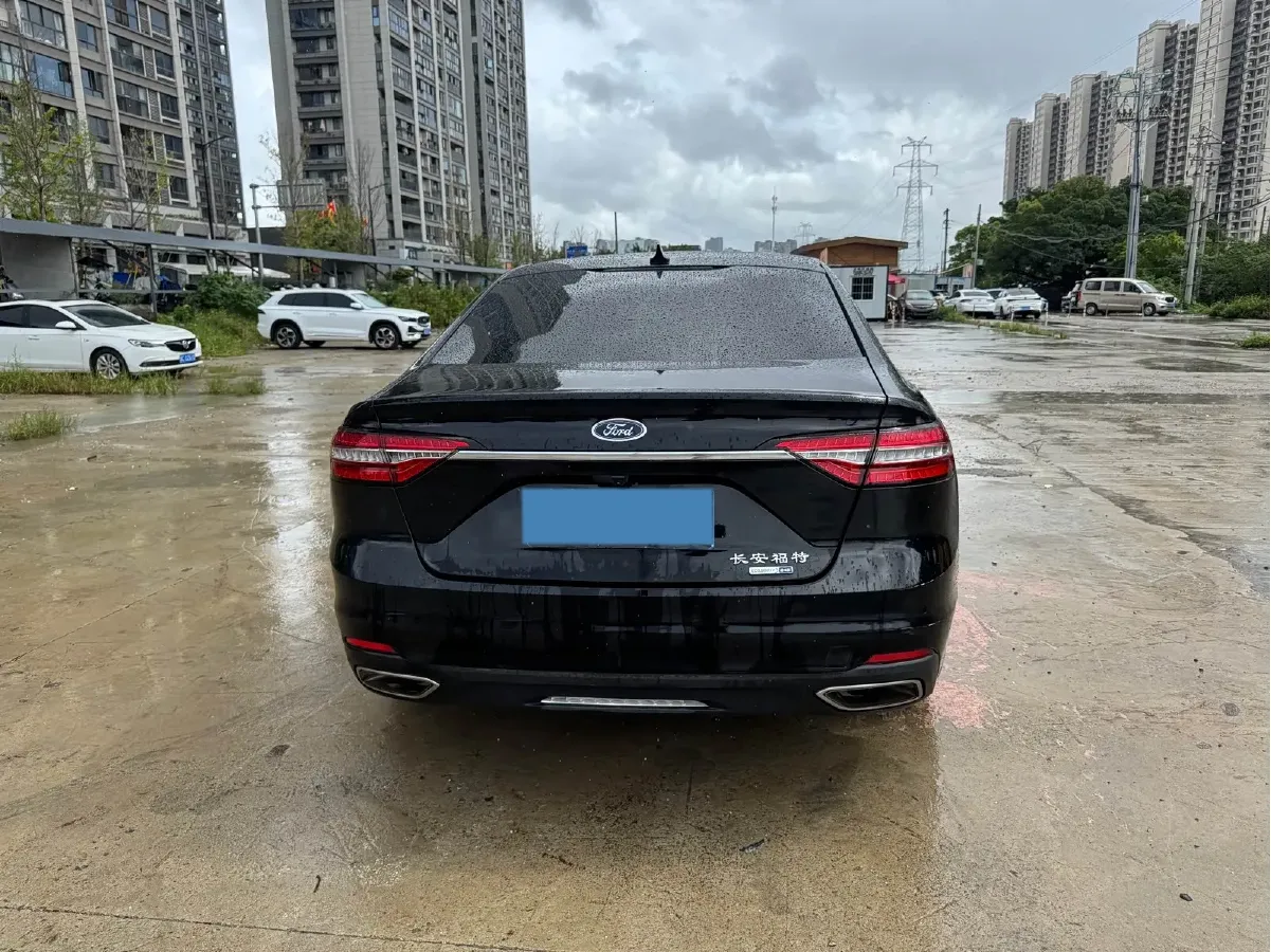 2019 Ford Taurus 2.0T 245HP L4 8AT,autocango,china used car exporter,china ev exporter,chinese used car exporter,chinese used ev exporter
