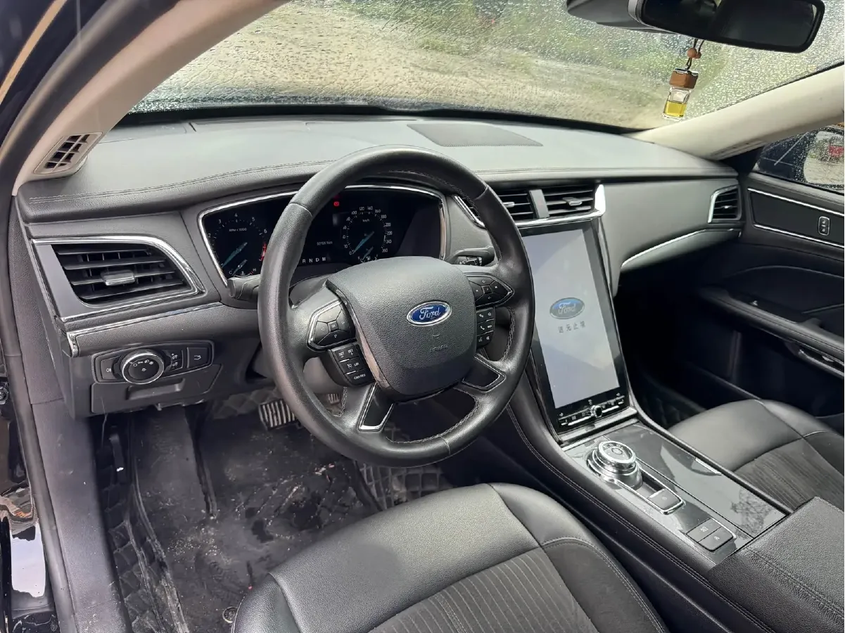 2019 Ford Taurus 2.0T 245HP L4 8AT,autocango,china used car exporter,china ev exporter,chinese used car exporter,chinese used ev exporter