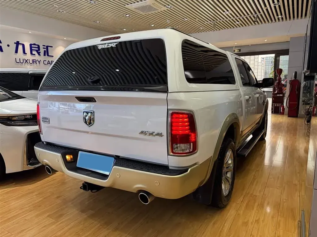 2014 Toyota Tundra 5.7L 386HP V8 6AT,autocango,china used car exporter,china ev exporter,chinese used car exporter,chinese used ev exporter