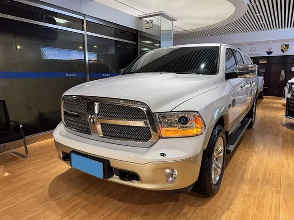 2014 Toyota Tundra 5.7L 386HP V8 6AT,autocango,china used car exporter,china ev exporter,chinese used car exporter,chinese used ev exporter