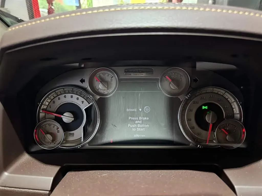 2014 Toyota Tundra 5.7L 386HP V8 6AT,autocango,china used car exporter,china ev exporter,chinese used car exporter,chinese used ev exporter