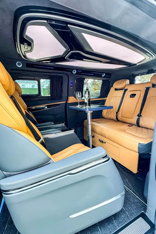 2024 Ford Tourneo 2.0T 220HP L4 9AT,autocango,china used car exporter,china ev exporter,chinese used car exporter,chinese used ev exporter