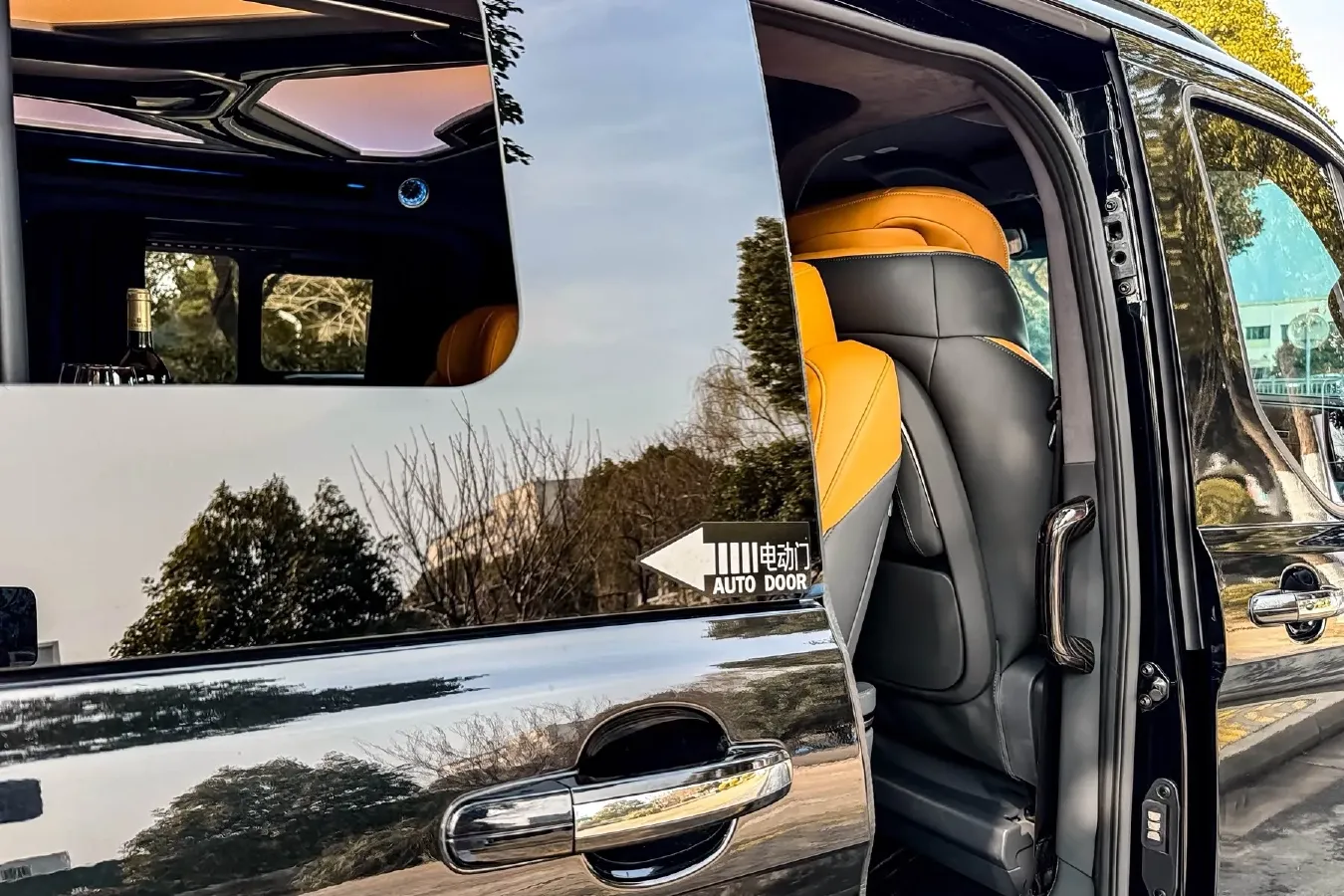 2024 Ford Tourneo 2.0T 220HP L4 9AT,autocango,china used car exporter,china ev exporter,chinese used car exporter,chinese used ev exporter