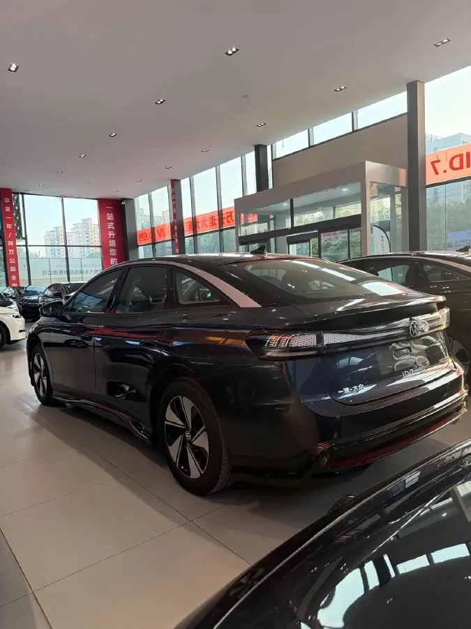 2024 Volkswagen ID.7 Vizzion BEV 84.8KWH,autocango,china used car exporter,china ev exporter,chinese used car exporter,chinese used ev exporter