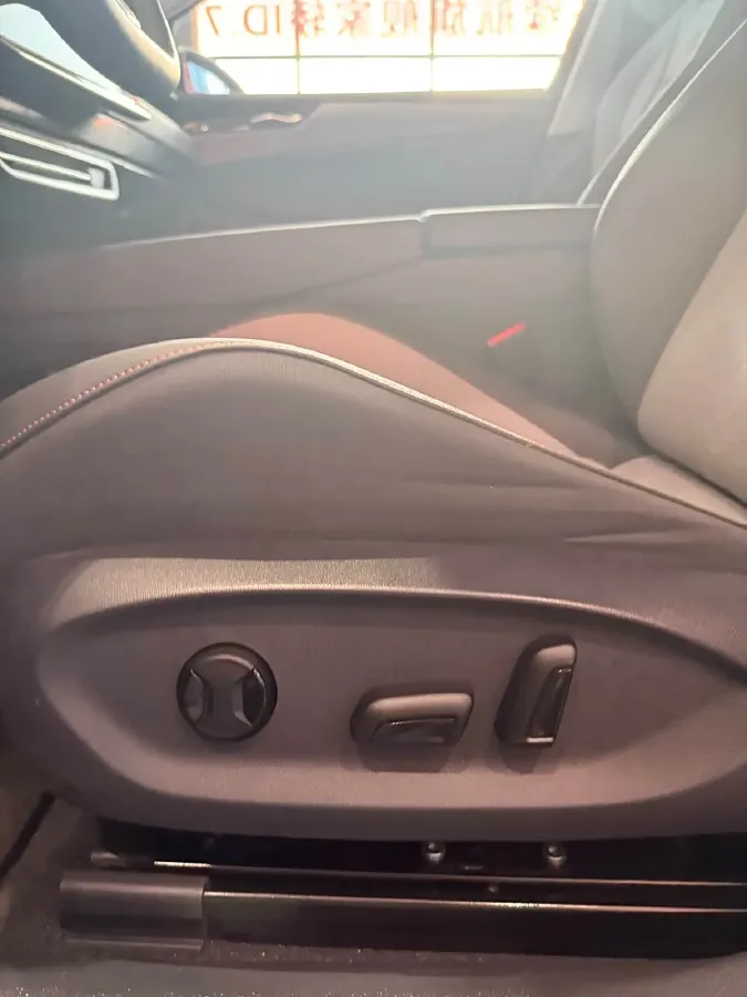 2024 Volkswagen ID.7 Vizzion BEV 84.8KWH,autocango,china used car exporter,china ev exporter,chinese used car exporter,chinese used ev exporter