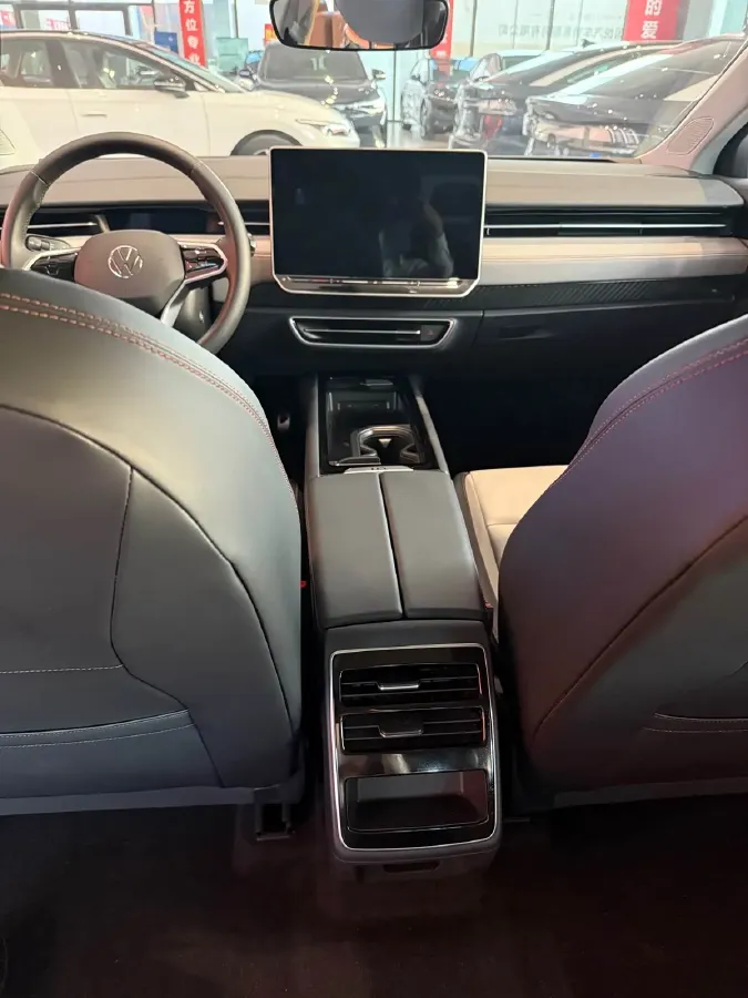 2024 Volkswagen ID.7 Vizzion BEV 84.8KWH,autocango,china used car exporter,china ev exporter,chinese used car exporter,chinese used ev exporter