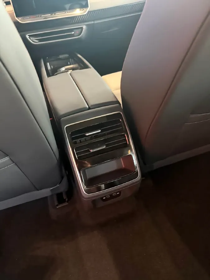 2024 Volkswagen ID.7 Vizzion BEV 84.8KWH,autocango,china used car exporter,china ev exporter,chinese used car exporter,chinese used ev exporter