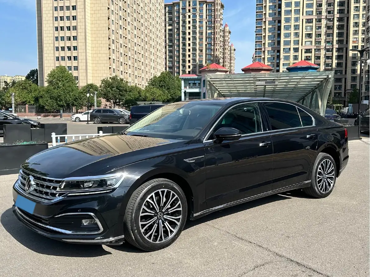 2021 Volkswagen Phideon 2.0T 224HP L4 7DCT