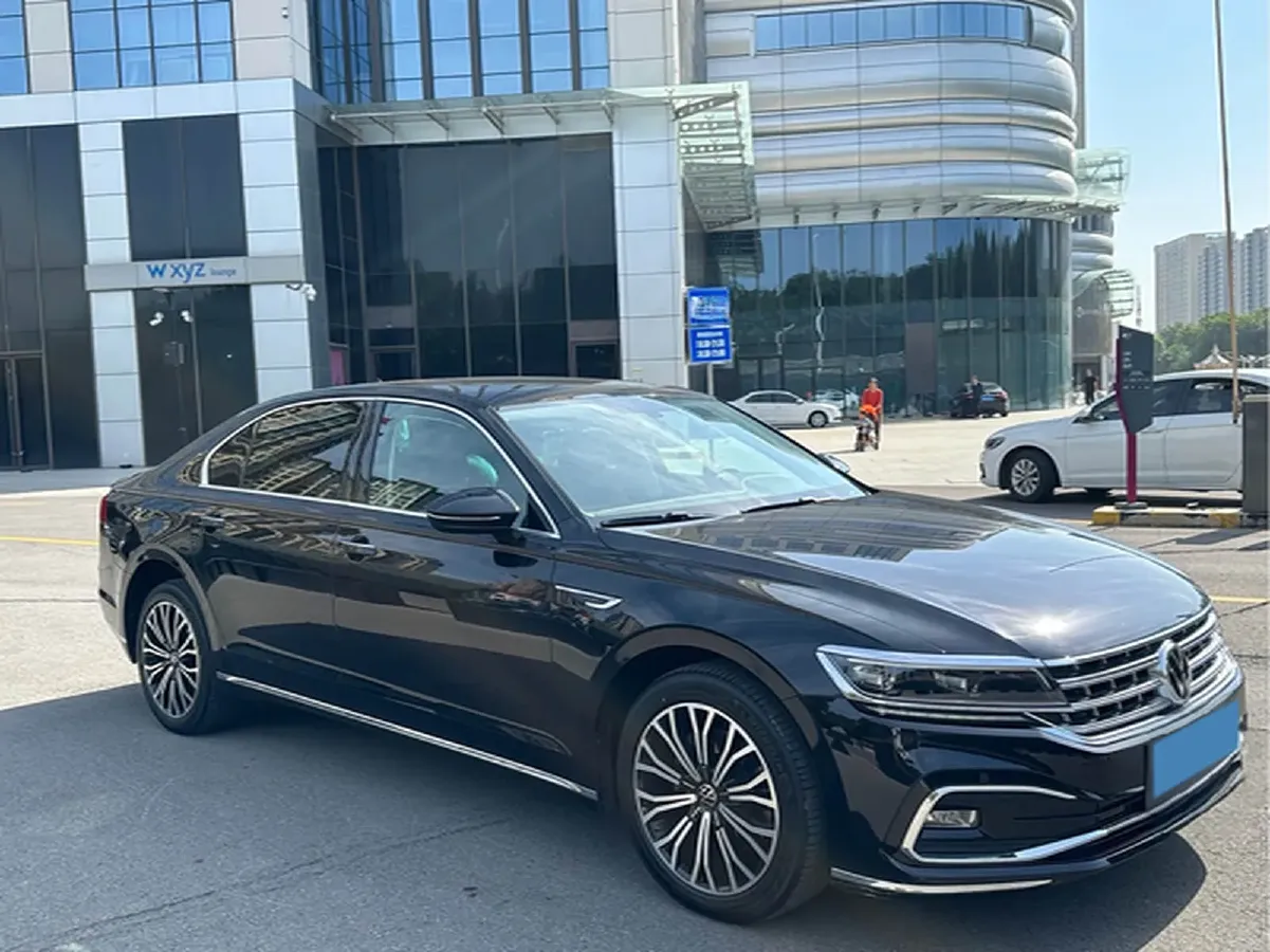 2021 Volkswagen Phideon 2.0T 224HP L4 7DCT,autocango,china used car exporter,china ev exporter,chinese used car exporter,chinese used ev exporter