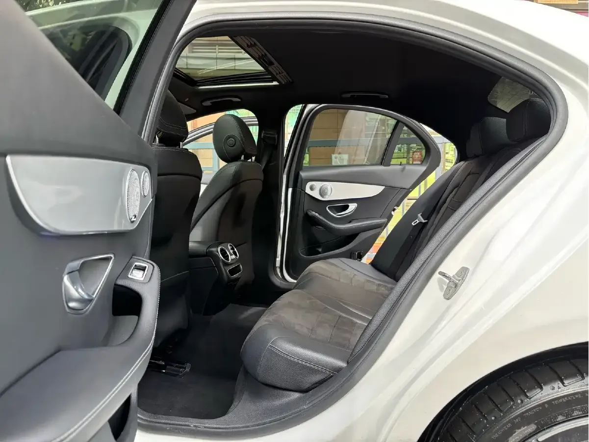 2021 Mercedes-Benz C Class 1.5T 184HP L4 9AT,autocango,china used car exporter,china ev exporter,chinese used car exporter,chinese used ev exporter